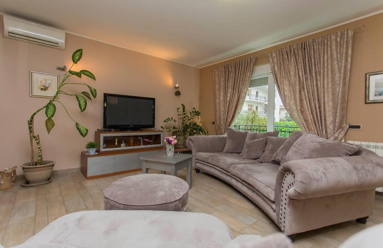 Villa Barbara Kaštela エクステリア 写真